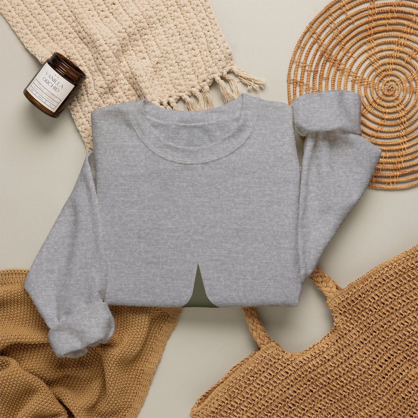 Waran Unisex Heavy Blend Crewneck Sweatshirt